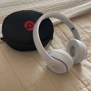 Beat Solo Wireless
